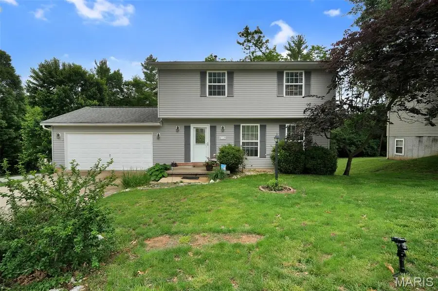 4723 Brecht Lane, Godfrey, IL 62035 - #2