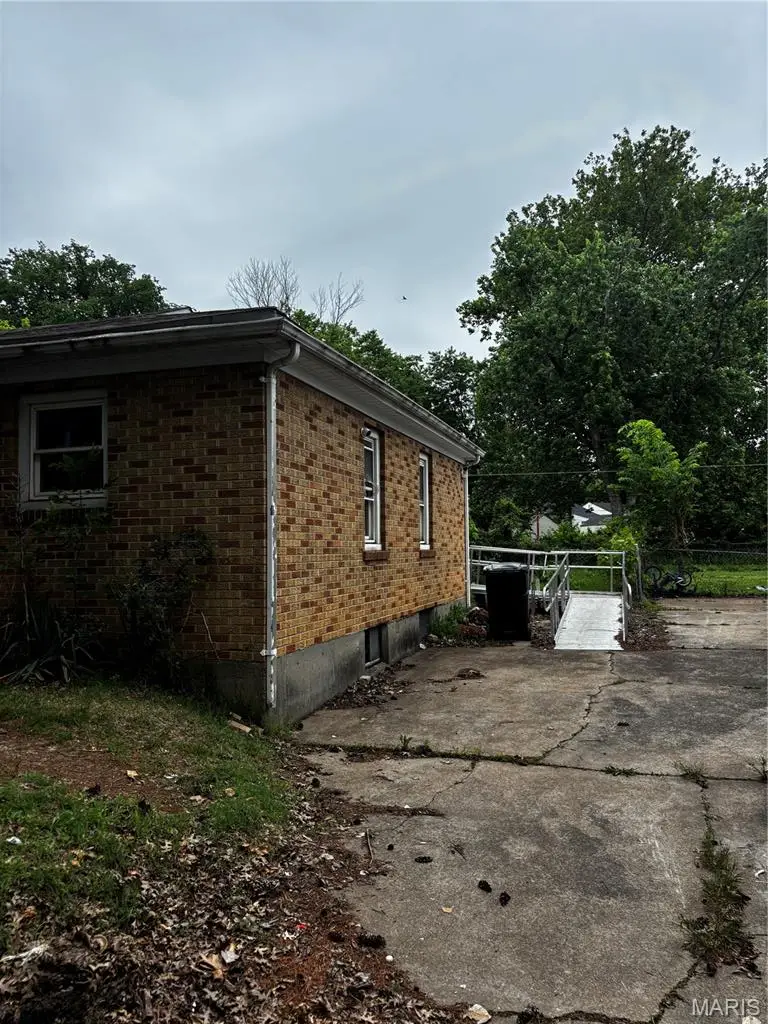 8409 Braddock Drive, University City, MO 63132 - #3