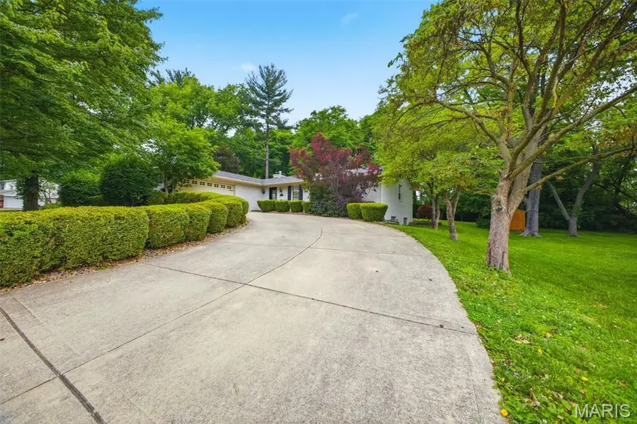 43 Clover Drive, Belleville, IL 62221 - #3