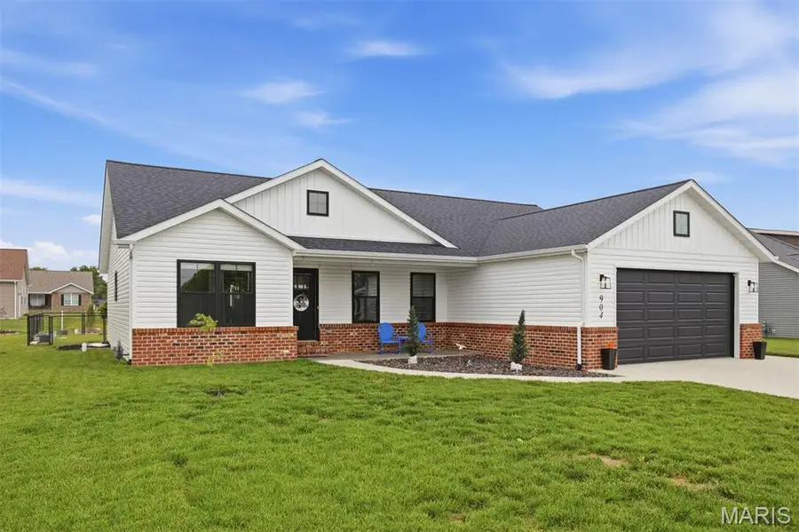 904 Anna Rose, Germantown, IL 62245 - #3
