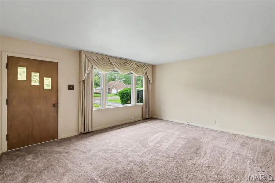 228 Newton Place, Ballwin, MO 63021 - #3