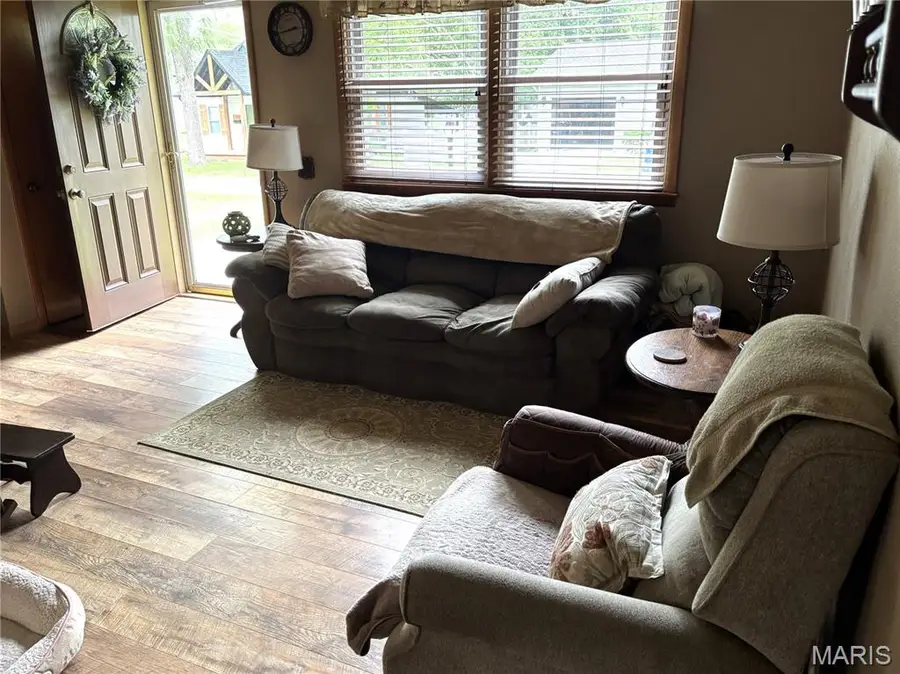 719 Robin Street, Greenville, IL 62246 - #2