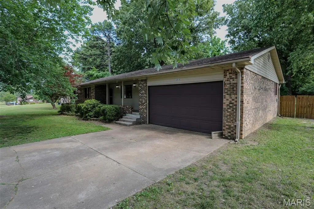 1804 Zehm Avenue, Poplar Bluff, MO 63901 - #1