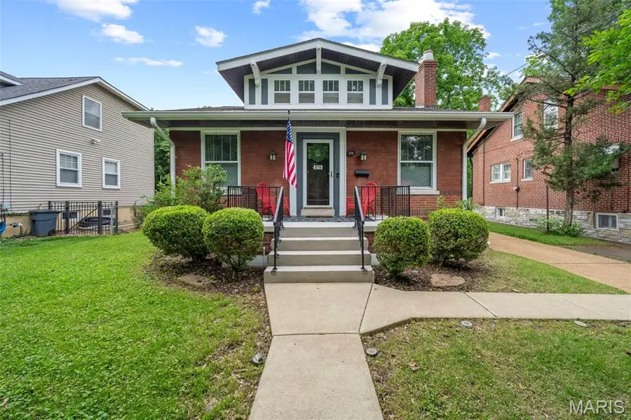 879 Greeley Avenue, Saint Louis, MO 63119 - #2