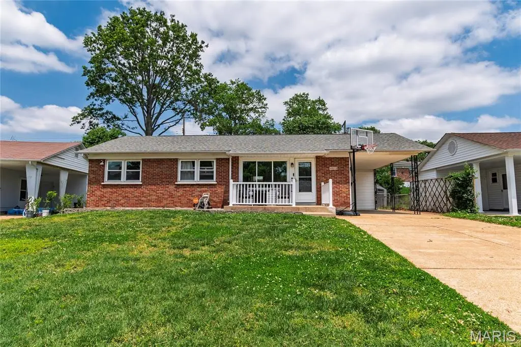 4475 Cayuga Drive, Saint Louis, MO 63123 - #1