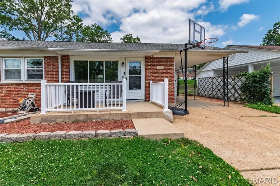 4475 Cayuga Drive, Saint Louis, MO 63123 - #3