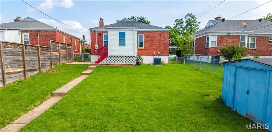 5414 Lindenwood Avenue, Saint Louis, MO 63109 - #3