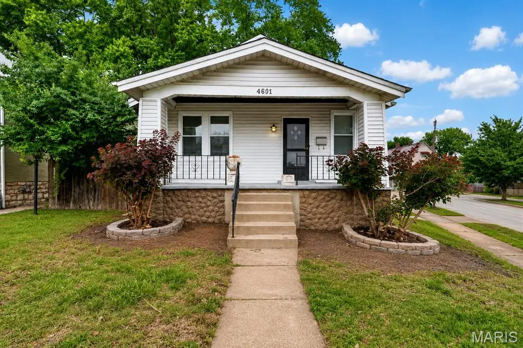 4601 Ray Avenue, Saint Louis, MO 63116 - #1