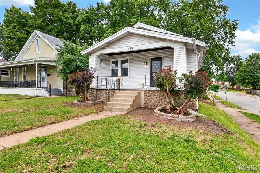 4601 Ray Avenue, Saint Louis, MO 63116 - #2