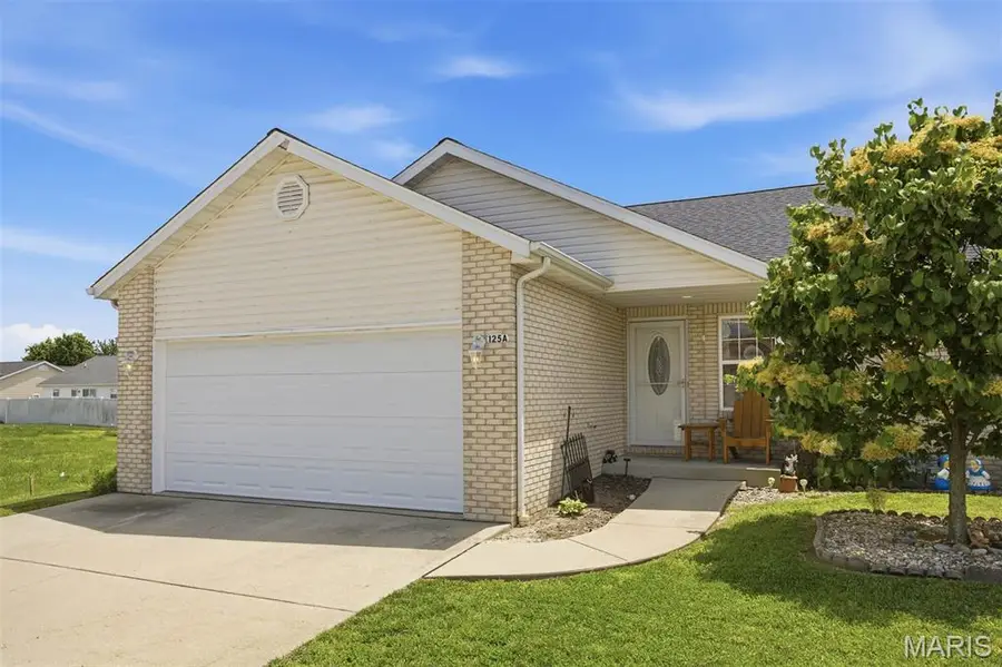 125 Auburn Court #A, Highland, IL 62249 - #3