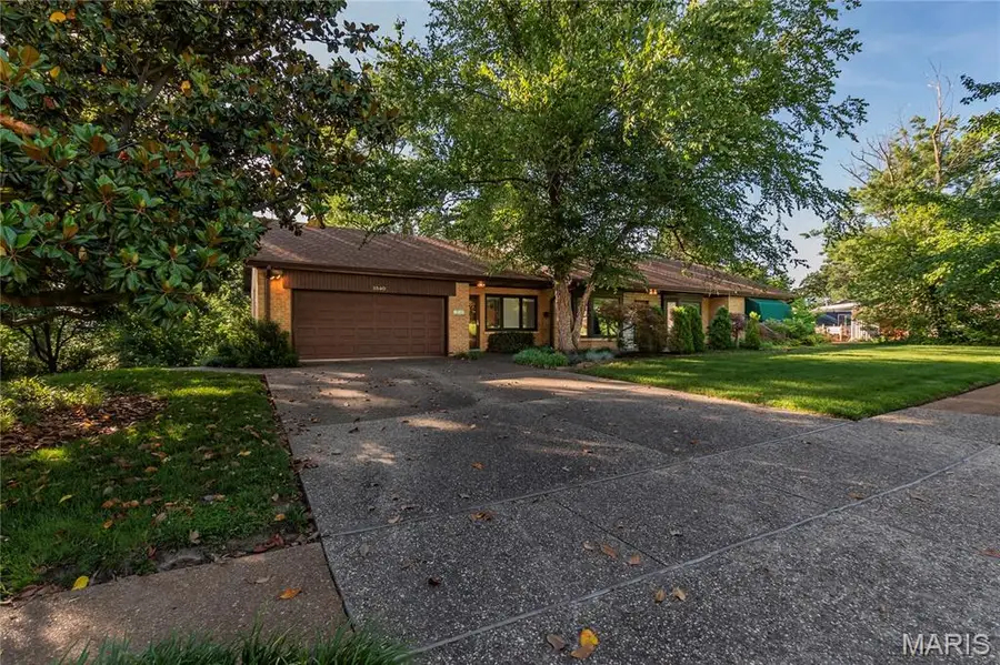 3540 Wintergreen Lane, Saint Louis, MO 63125 - #3