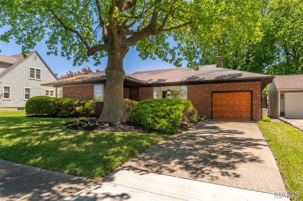 208 S Laurel Street, Du Quoin No 8, IL 62832 - #1
