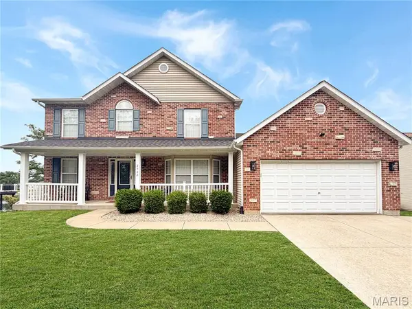 2562 Lakeshore Drive, Columbia, IL 62236