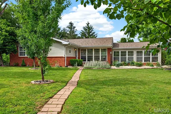 9211 Old Bonhomme Road, Olivette, MO 63132