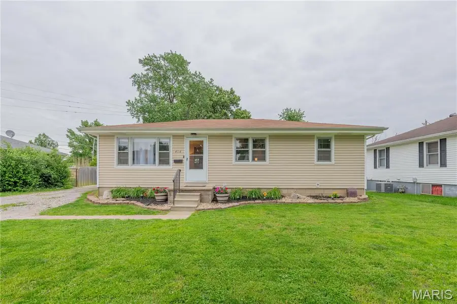 414 Silver Street, Bethalto, IL 62010 - #2