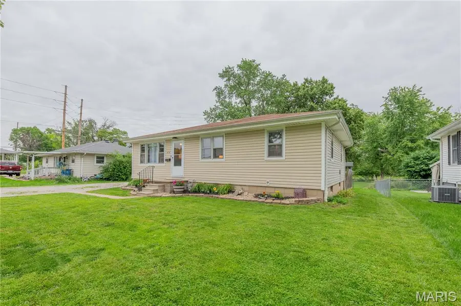 414 Silver Street, Bethalto, IL 62010 - #3