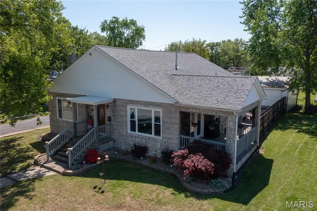433 E Main Street, Salem, IL 62881 - #1