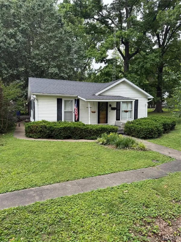 615 Vine Street, Duquoin, IL 62832