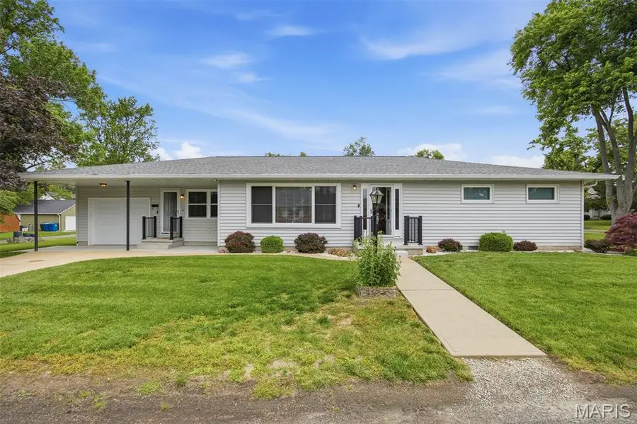 1920 Cypress Street, Highland, IL 62249 - #2
