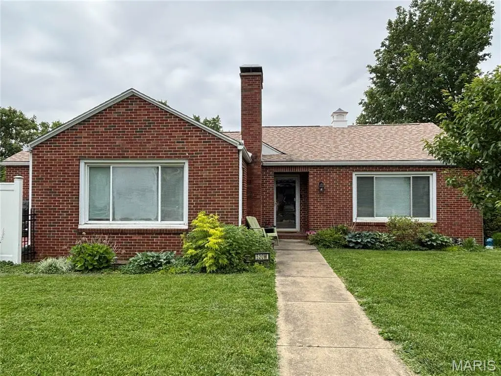 520 W Main Street, Greenville, IL 62246 - #1