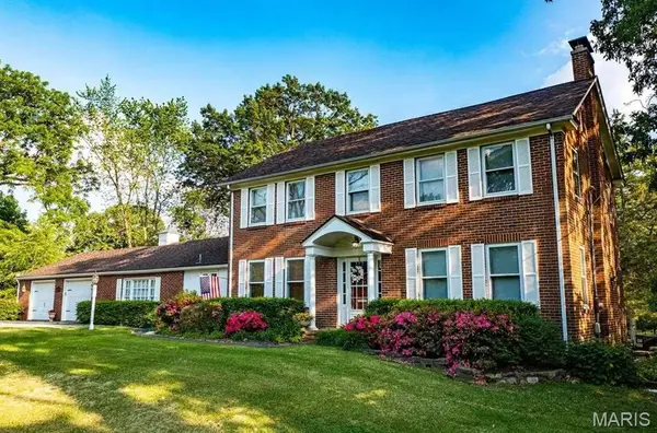 321 W Boone Street, Salem, IL 62881