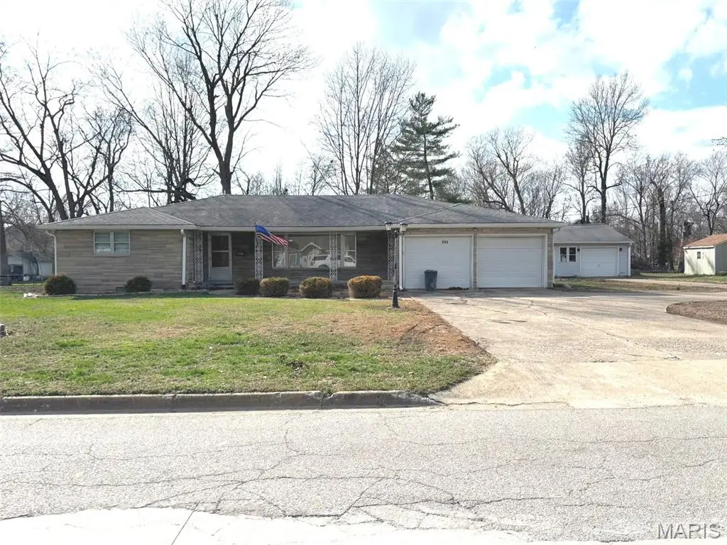 331 Illinois, Salem, IL 62881 - #1