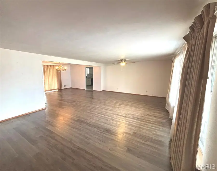331 Illinois, Salem, IL 62881 - #2