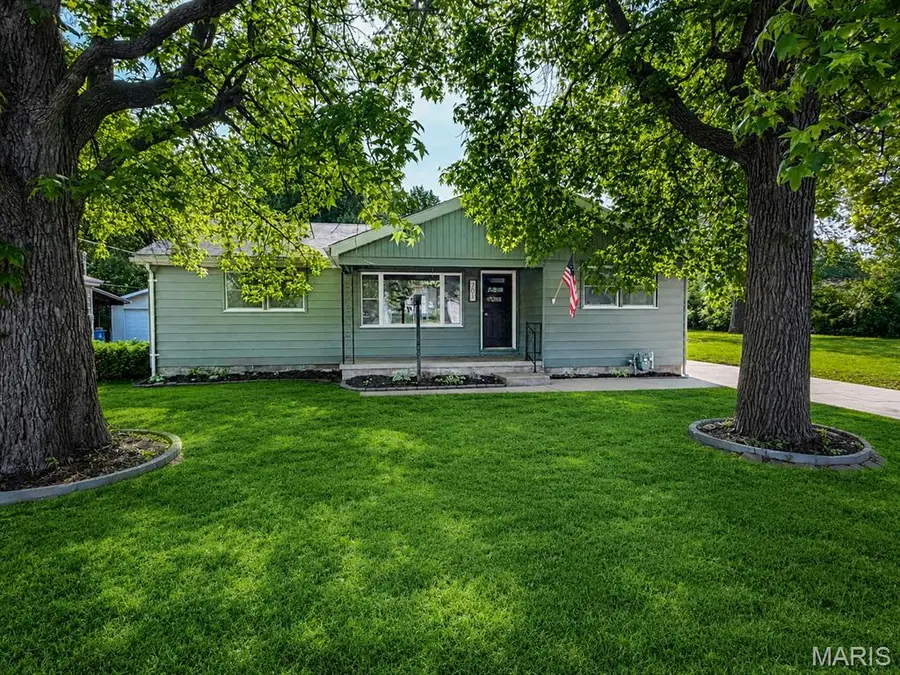701 Poplar Street, Highland, IL 62249 - #2