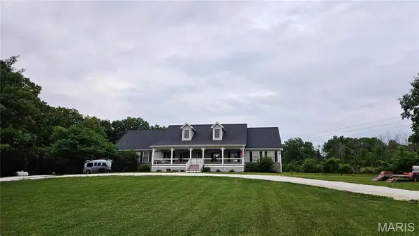 406 Ravenwood Drive, Troy, MO 63379