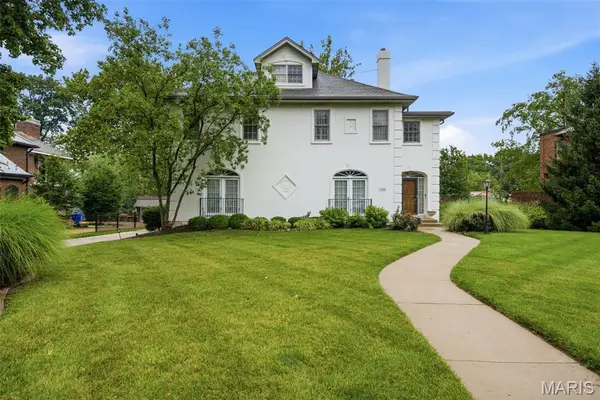 7249 Maryland Avenue, University City, MO 63130