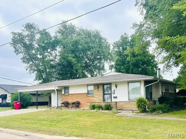 611 Maple Street, Sikeston, MO 63801 - #1