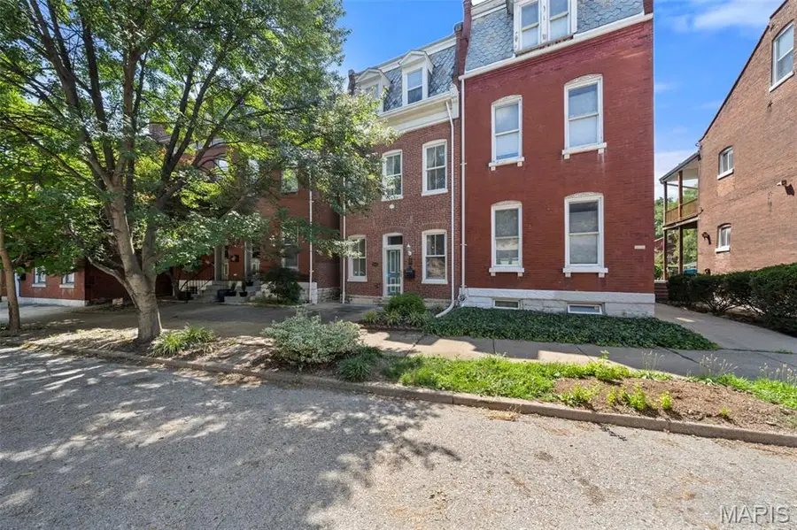 2835 Mcnair Avenue, Saint Louis, MO 63118 - #2