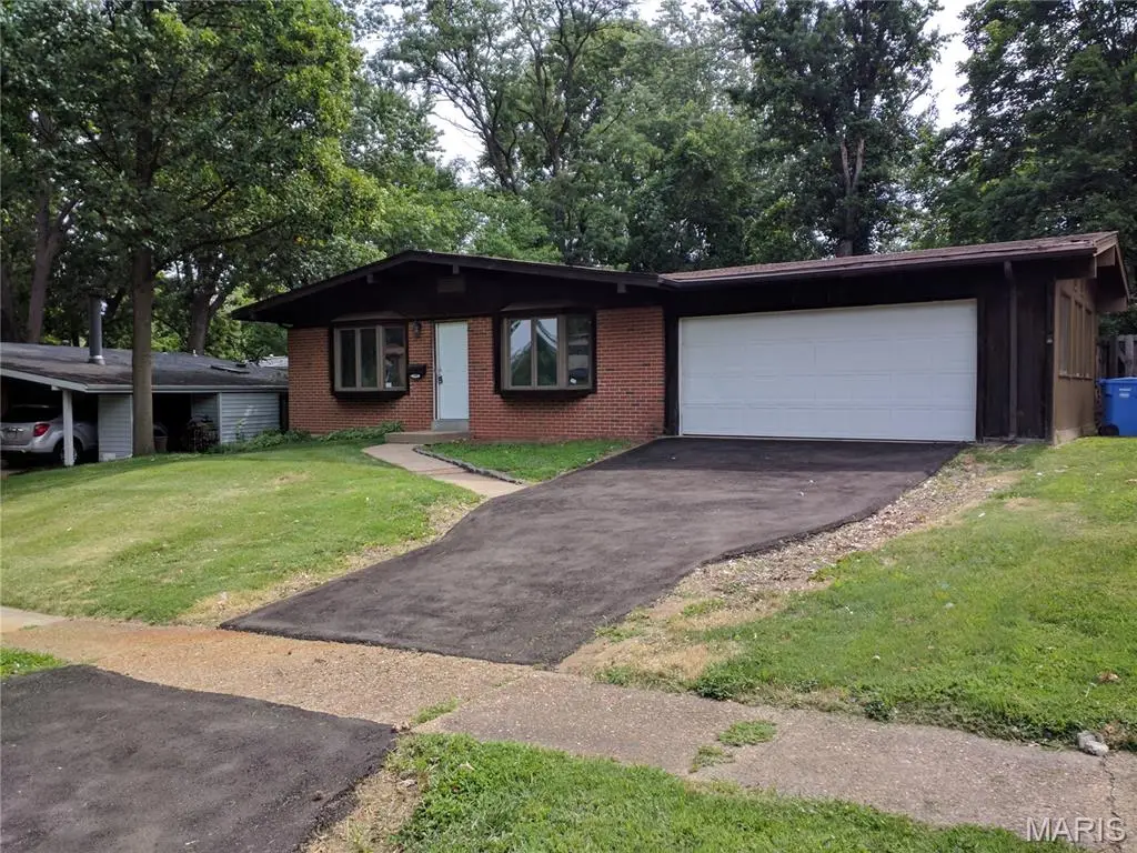 600 Pimlico Drive, Florissant, MO 63033 - #1