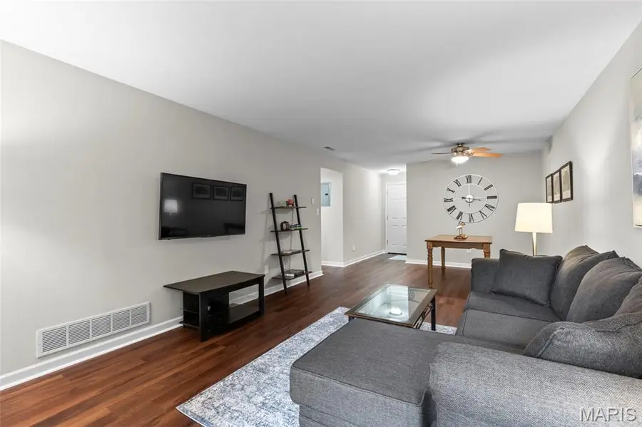 1926 Hunting Lake Court #104, Saint Louis, MO 63122 - #3