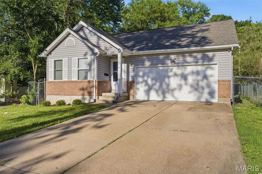 10236 Earl Drive, Saint Louis, MO 63136 - #2