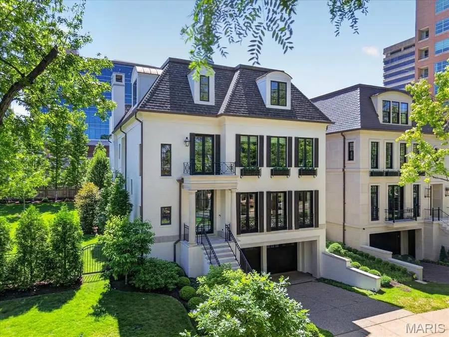 136 N Brentwood Boulevard, Clayton, MO 63105 - #2