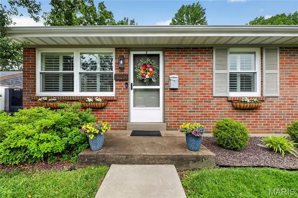 9794 Sherrell Court, Rock Hill, MO 63119