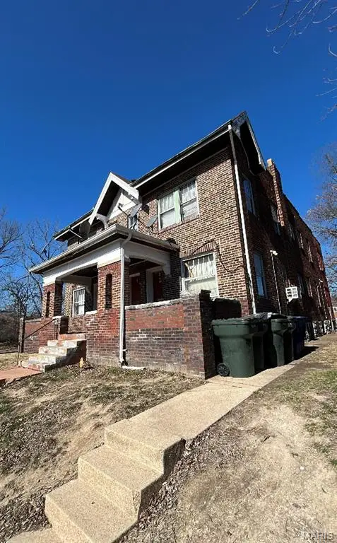 5501 Partridge Avenue, Saint Louis, MO 63120 - #2