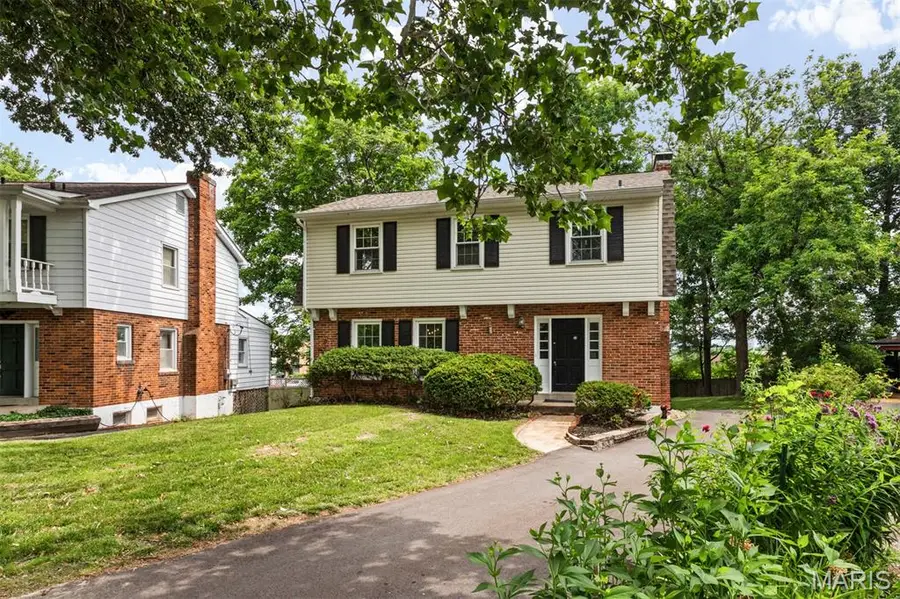 8562 Colonial Lane, Ladue, MO 63124 - #3