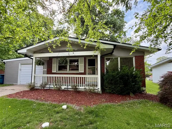 1909 Madison Avenue, Edwardsville, IL 62025
