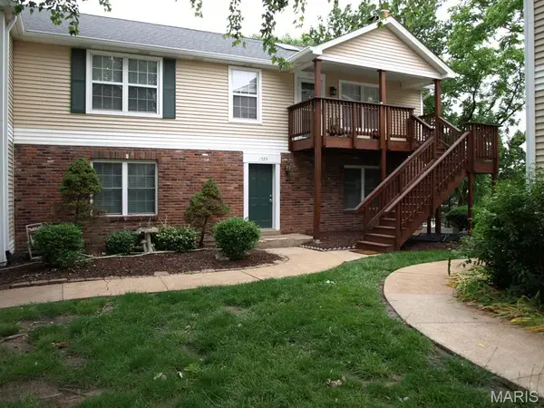 1725 Florine Boulevard #F, St Charles, MO 63303