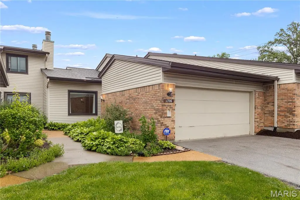 1706 Heather Dale Drive, Saint Louis, MO 63146 - #1