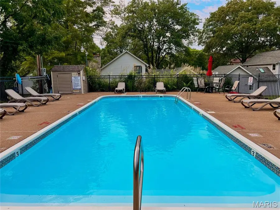16200 Lea Oak Drive, Chesterfield, MO 63017 - #2