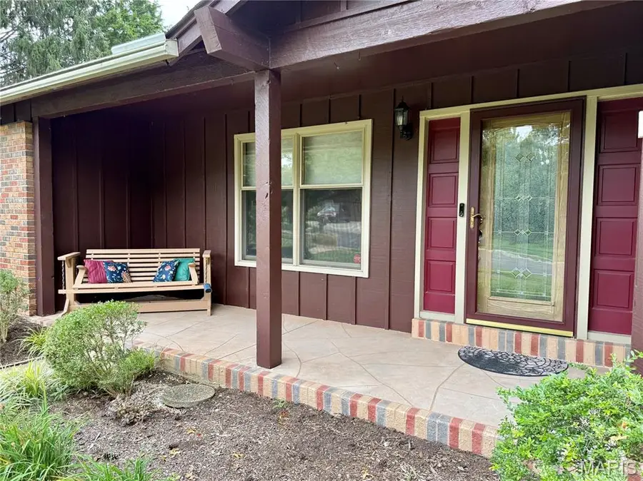 660 Hunters Ridge Drive, Ferguson, MO 63135 - #2