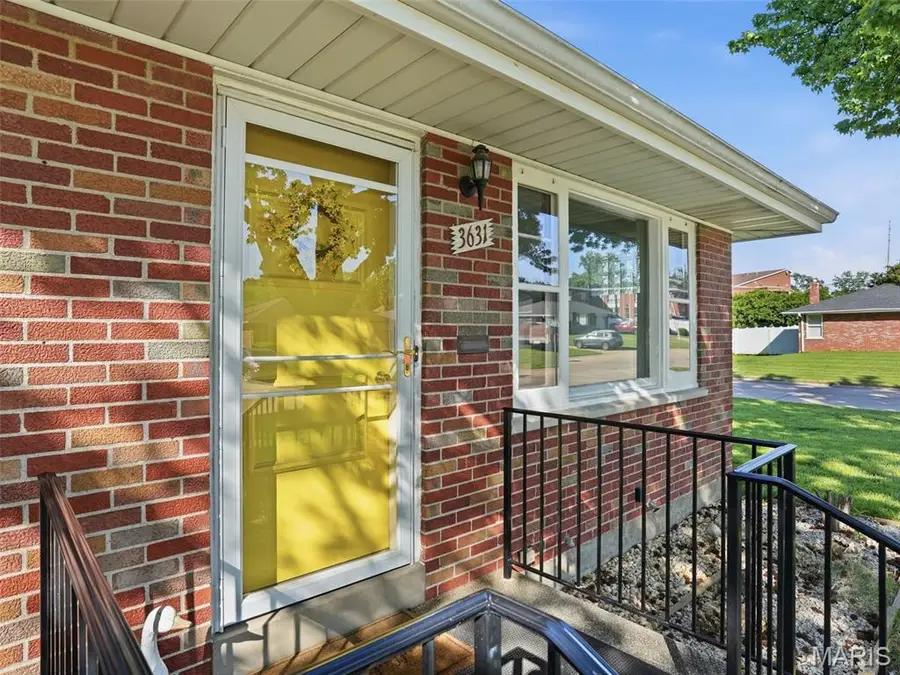 3631 Park Crest Drive, Saint Louis, MO 63125 - #3