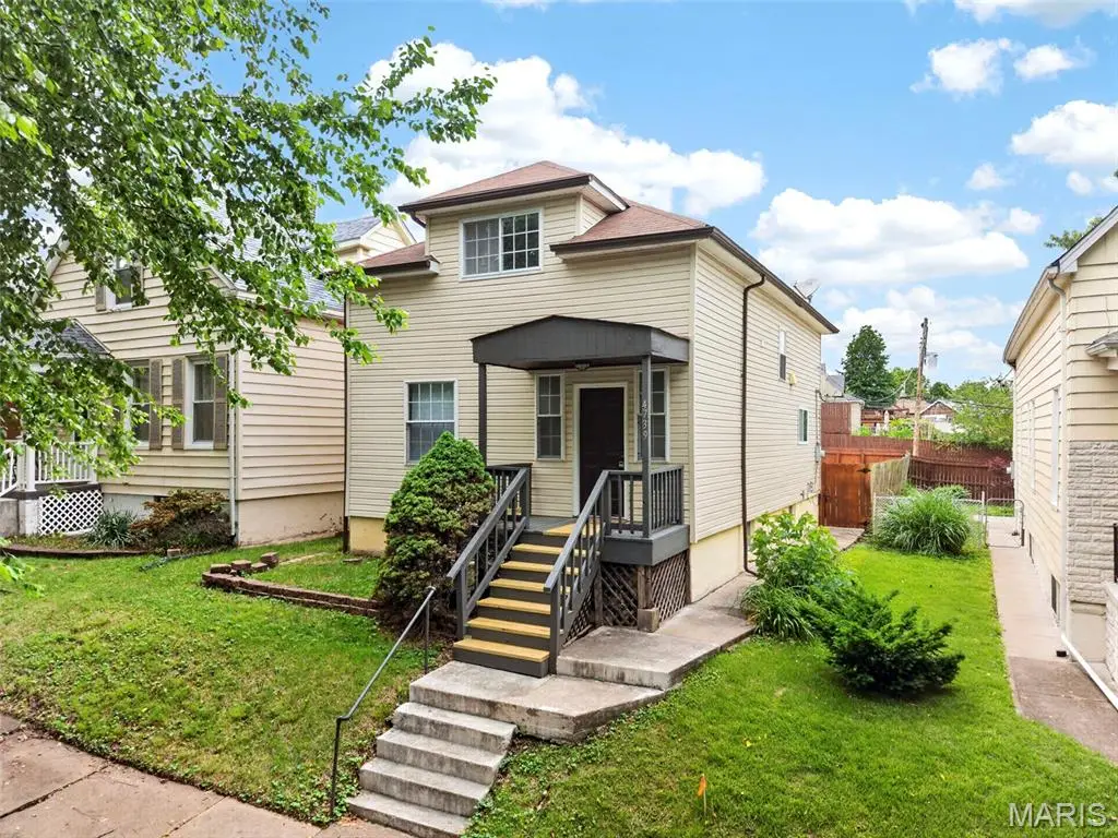 4739 Hummel Avenue, Saint Louis, MO 63116 - #1