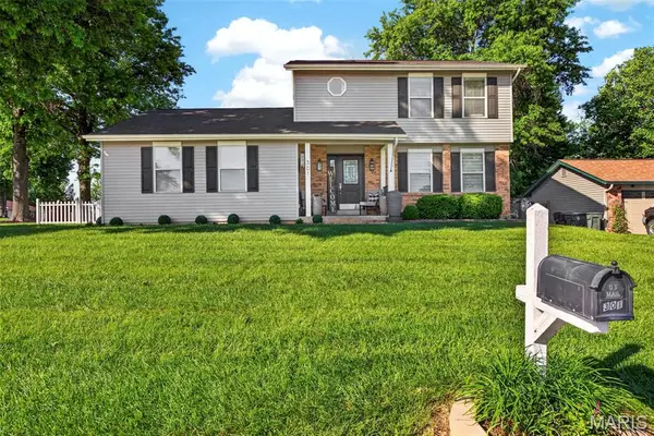 301 Rachels Trail, St Peters, MO 63376
