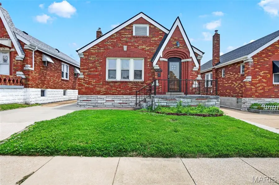 9322 Mackenzie Road, Affton, MO 63123 - #3