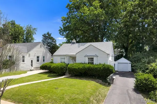 2828 Manderly Drive, St Louis, MO 63144
