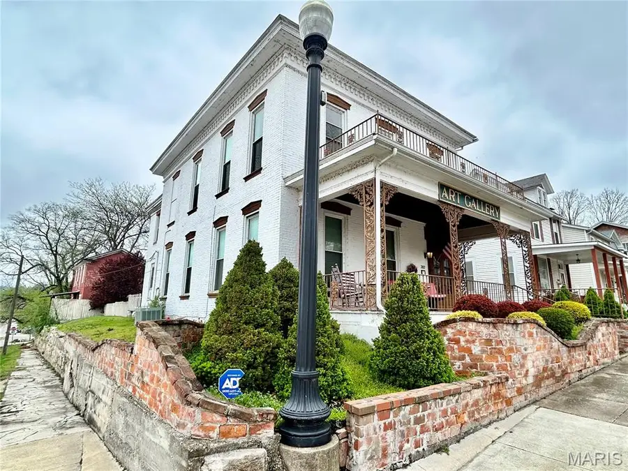202 N 3rd Street, Louisiana, MO 63353 - #2